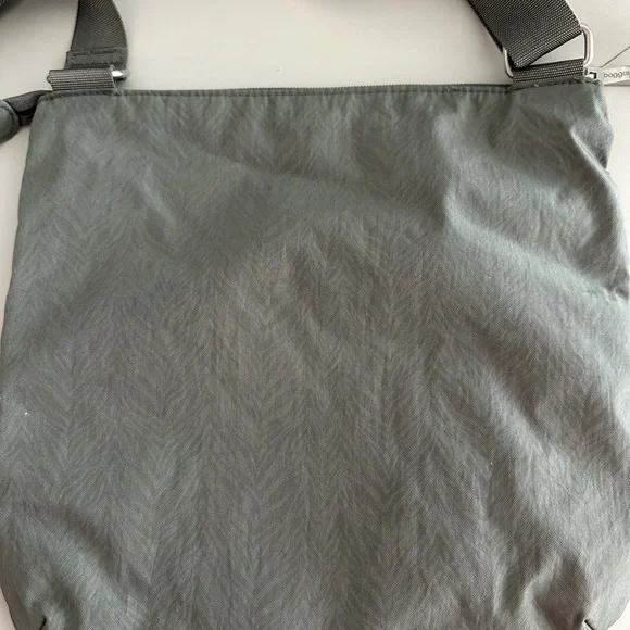Baggallini Charcoal Messenger Bag - Picture 4 of 5